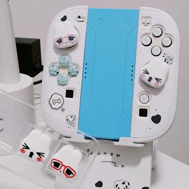 Uroczy Kreskówkowy Retro Króli – Gaming Accessories In China recenzja i cena