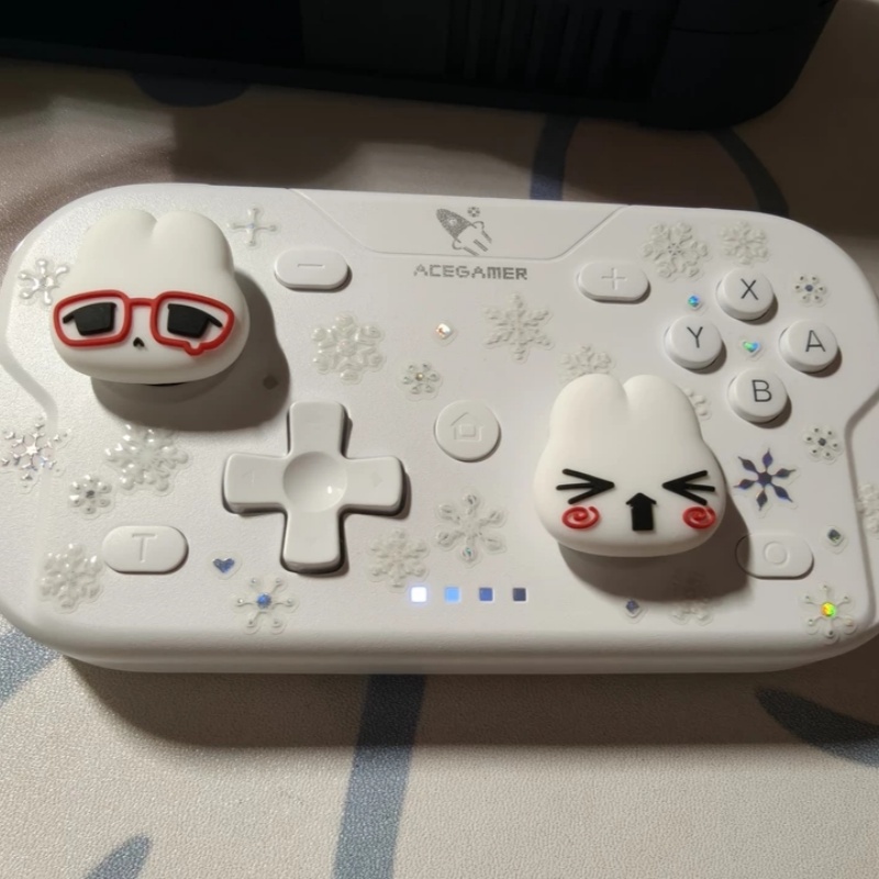 Uroczy Kreskówkowy Retro Króli – Gaming Accessories In China recenzja i cena